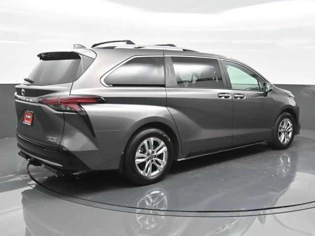 2023 toyota sienna limited