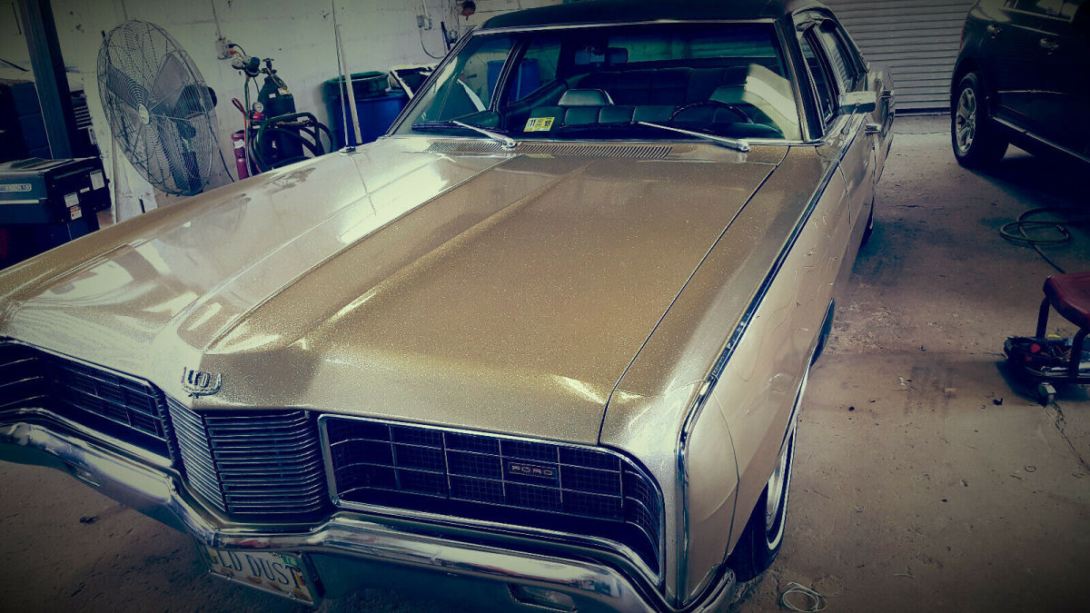 1970 ford ltd brougham , 390 with ac and 72k on the clock!