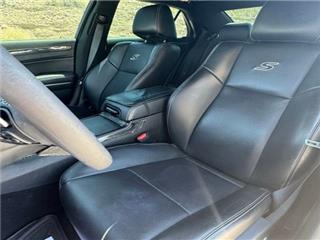 2023 Chrysler 300 s v6