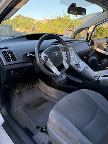 2013 toyota prius three