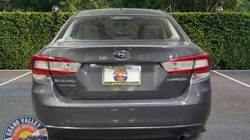 2022 subaru impreza base