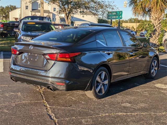 2021 nissan altima 2.5 sv