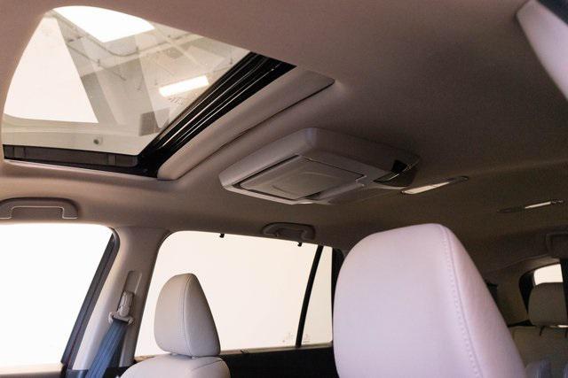2022 honda pilot touring 8-passenger