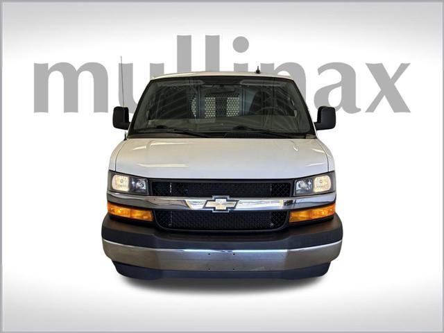 2022 chevrolet express 2500 rwd 2500 regular wheelbase wt