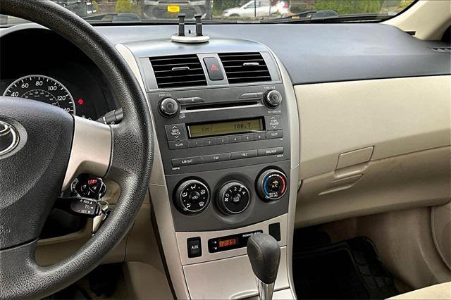 2011 toyota corolla le