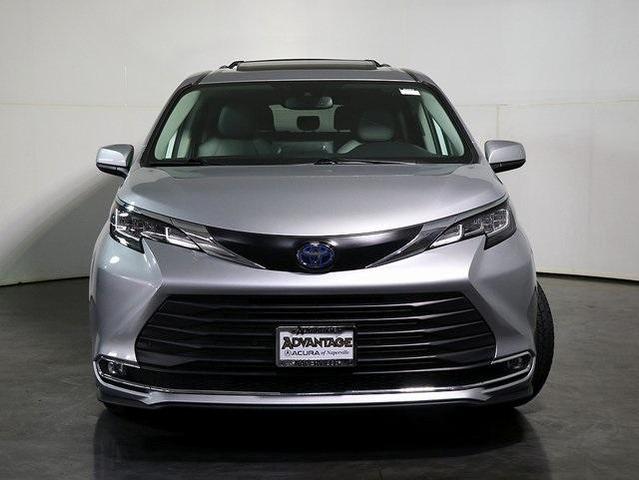 2022 toyota sienna xle
