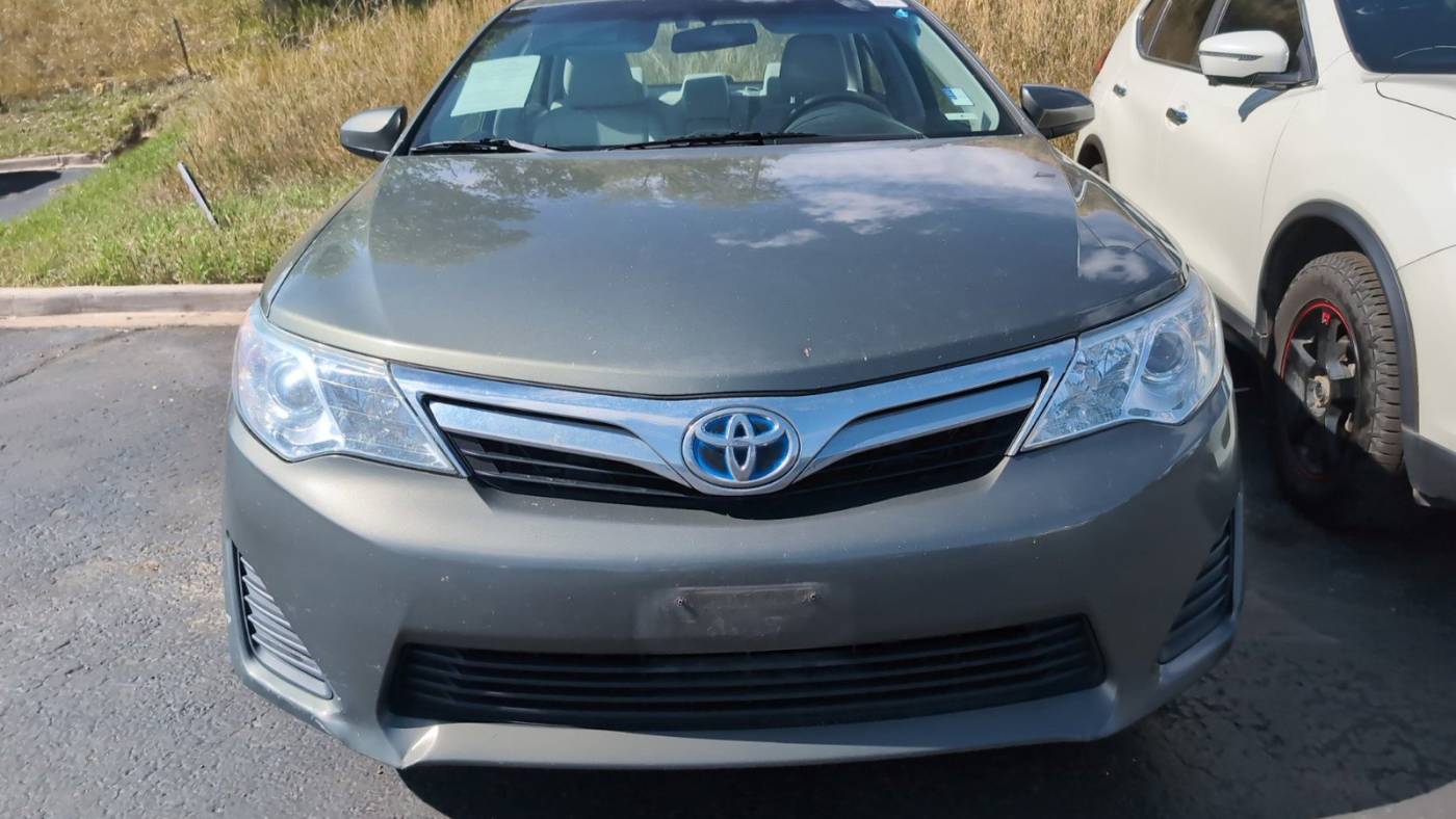 2012 toyota camry hybrid le