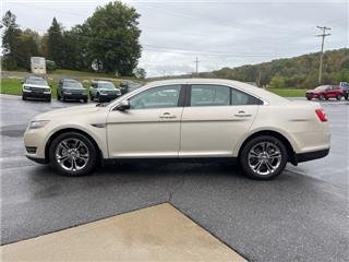 2018 Ford Taurus sel
