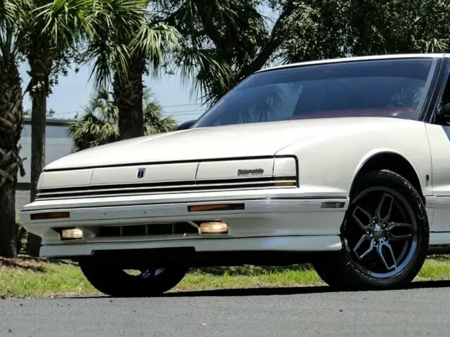 1992 oldsmobiletoronadotrofeowhitesurvivor classic car services llc