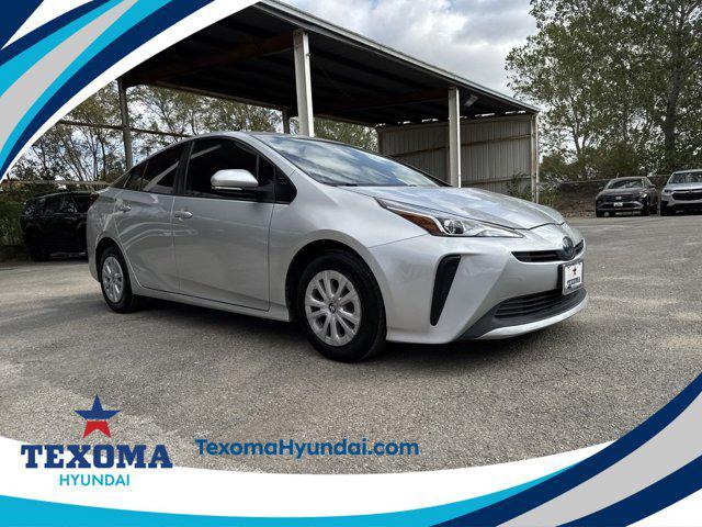 2021 toyota prius l