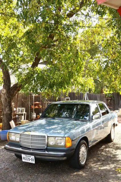mercedes 300d turbodiesel. *excellent condition*