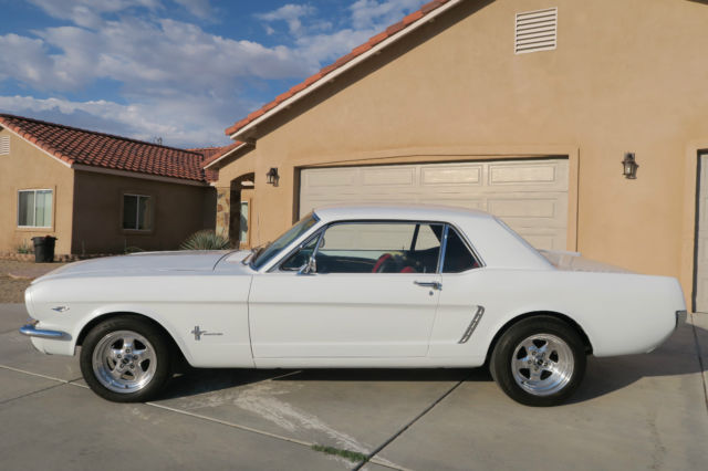 1965 mustang 302 v8 c code clean california car, new paint and interior !!!!!!!!