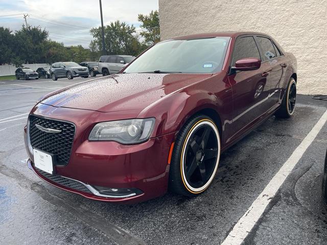 2018 chrysler 300 s