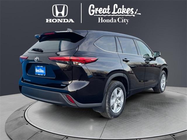 2022 toyota highlander l