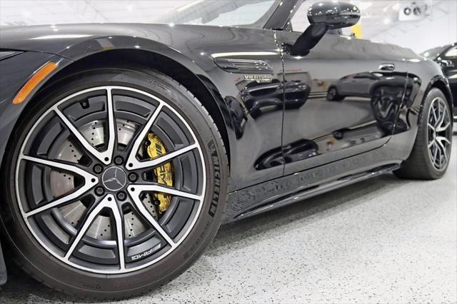 2022 mercedes-benz amg sl 63 base