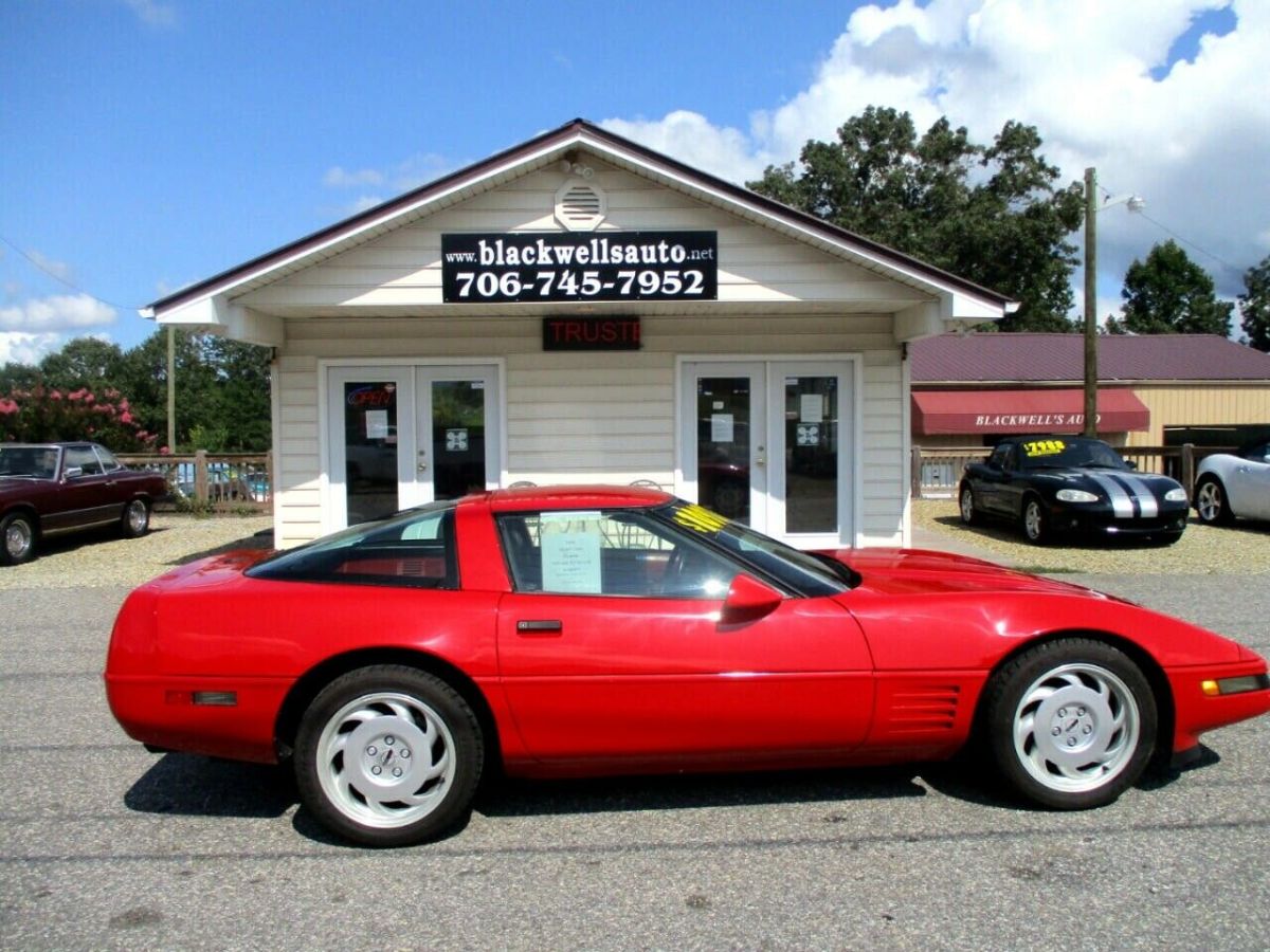1991 chevrolet corvette 2dr coupe hatchback 92448 miles red coupe 8 cylinder eng