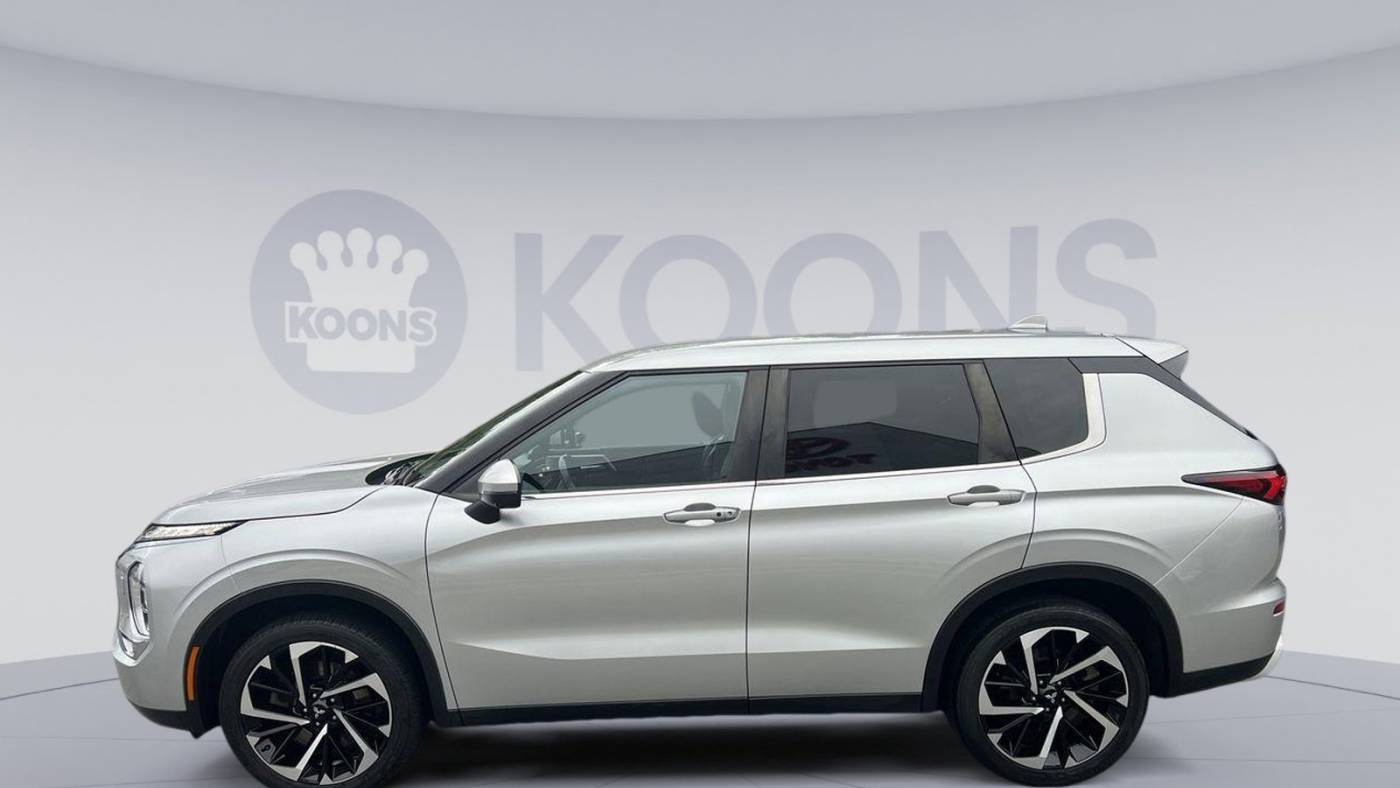 2022 mitsubishi outlander se