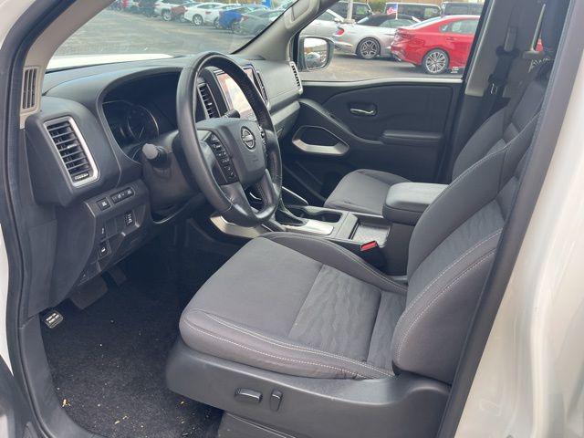 2023 nissan frontier sv