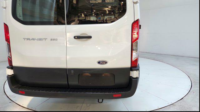 2022 ford transit-250 base