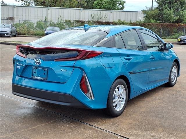 2022 toyota prius prime le