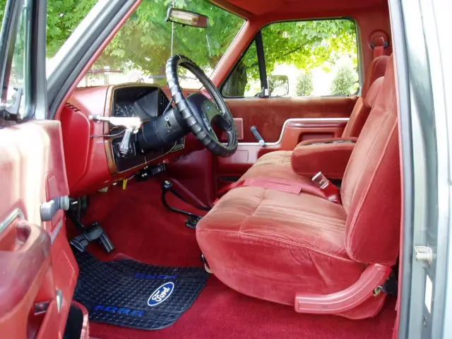 1987 ford f-150 xlt lariat 4x4 . 1 owner .. garage kept