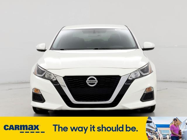 2019 nissan altima s