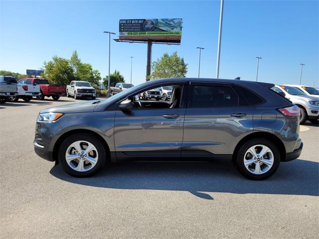 2020 ford edge se
