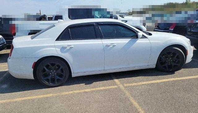2021 chrysler 300 s