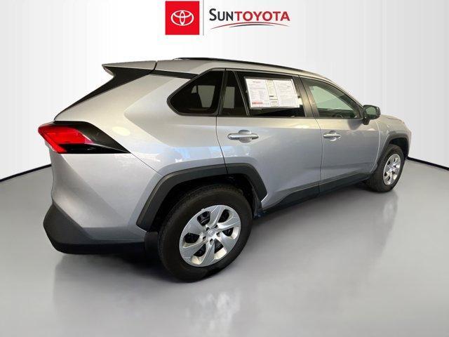 2021 toyota rav4 le