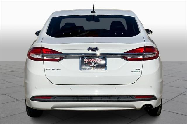 2017 ford fusion se