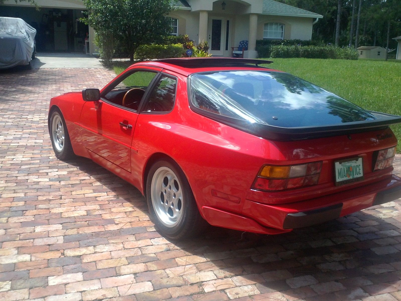 1986 porsche 944 turbo coupe 2-door 2.5l