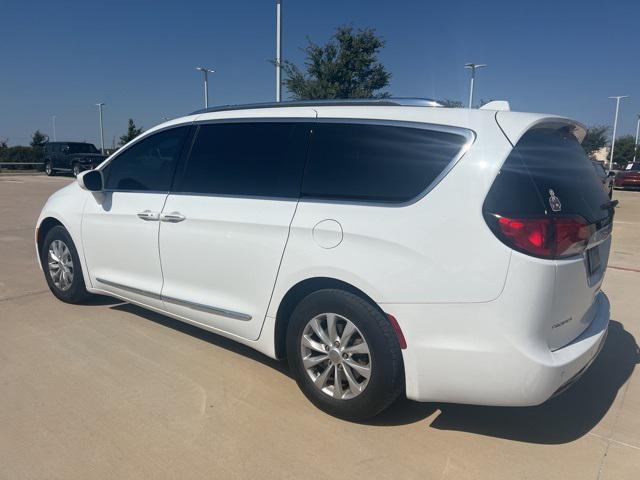 2018 chrysler pacifica touring-l