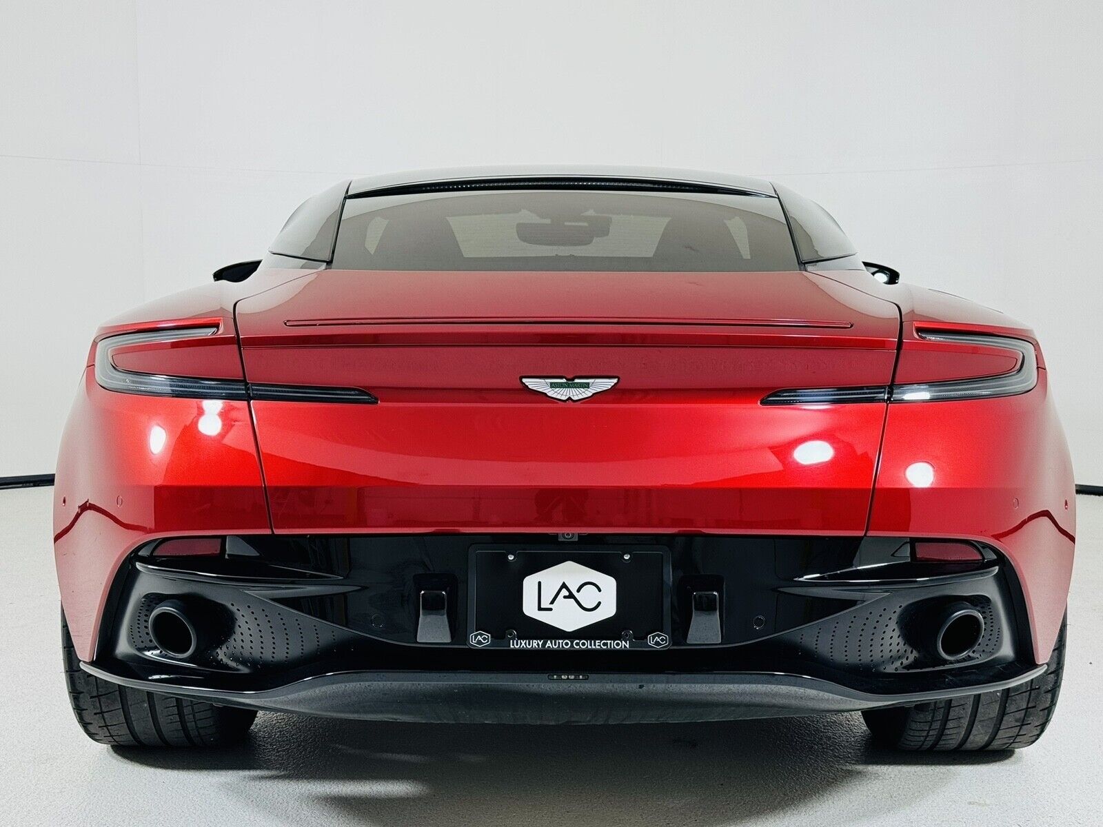 2020 aston martin db11 amr