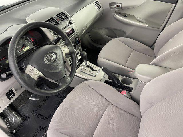 2011 toyota corolla le