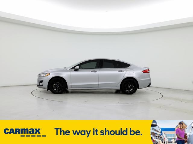 2020 ford fusion se