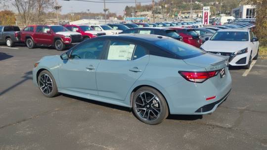 2025 Nissan se