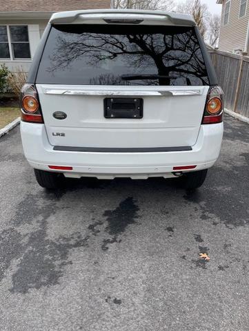 2014 land rover lr2 base