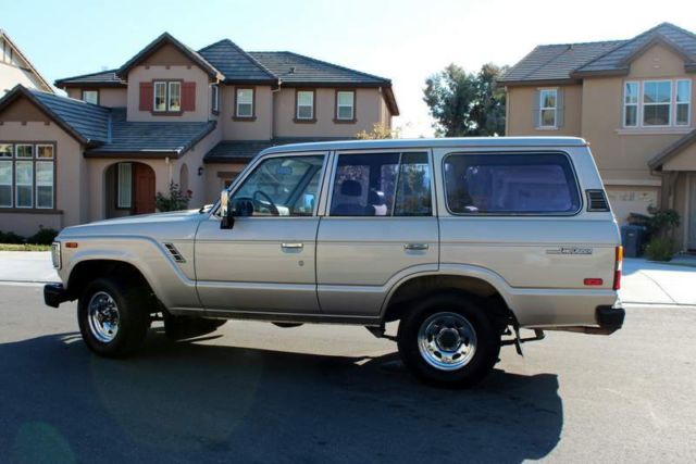 1990 toyota land cruiser base sport utility 4-door 4.0l