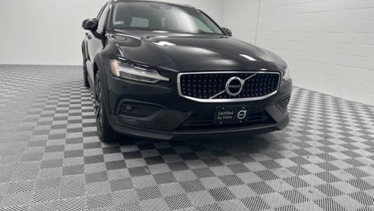 2021 volvo v60 cross country t5