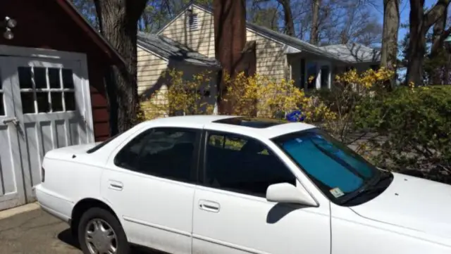 1994 toyota camry xle sedan 4-door v6 clean in & out 135k drives great loaded