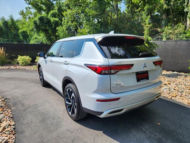 2022 mitsubishi outlander se