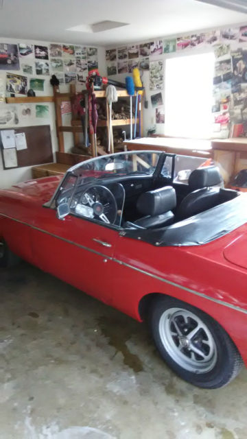 1973 mgb convertible exellent condition,a/c cheap