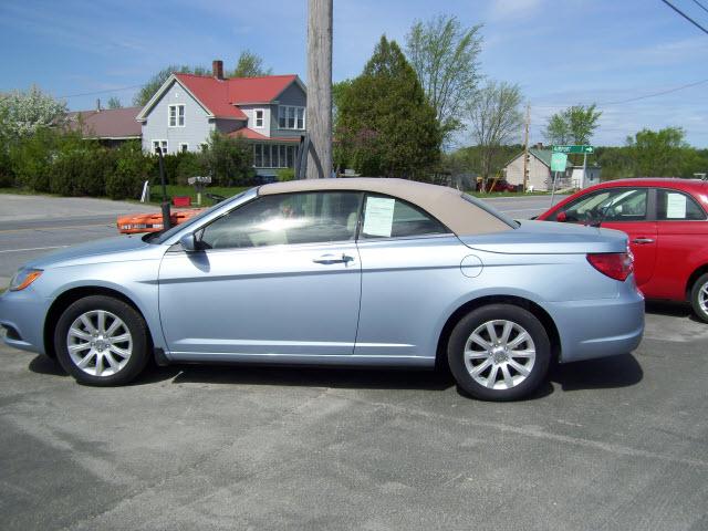 2013 chrysler 200 touring middlebury, vt for sale in bread loaf, vermont