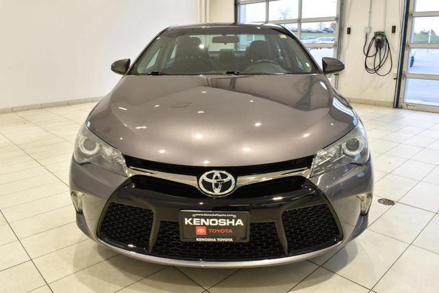 2016 toyota camry se