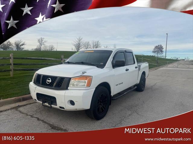 2011 nissan titan sv
