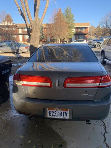 2010 lincoln mkz base