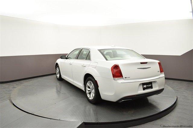 used 2015 chrysler 300 limited new orleans, la 70128 for sale in new orleans, louisiana