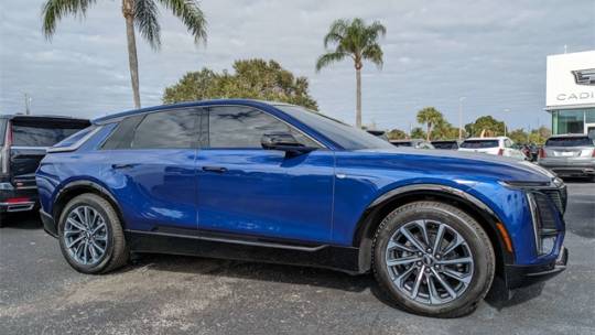 2024 cadillac lyriq sport 2