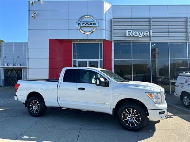 2024 nissan titan sv
