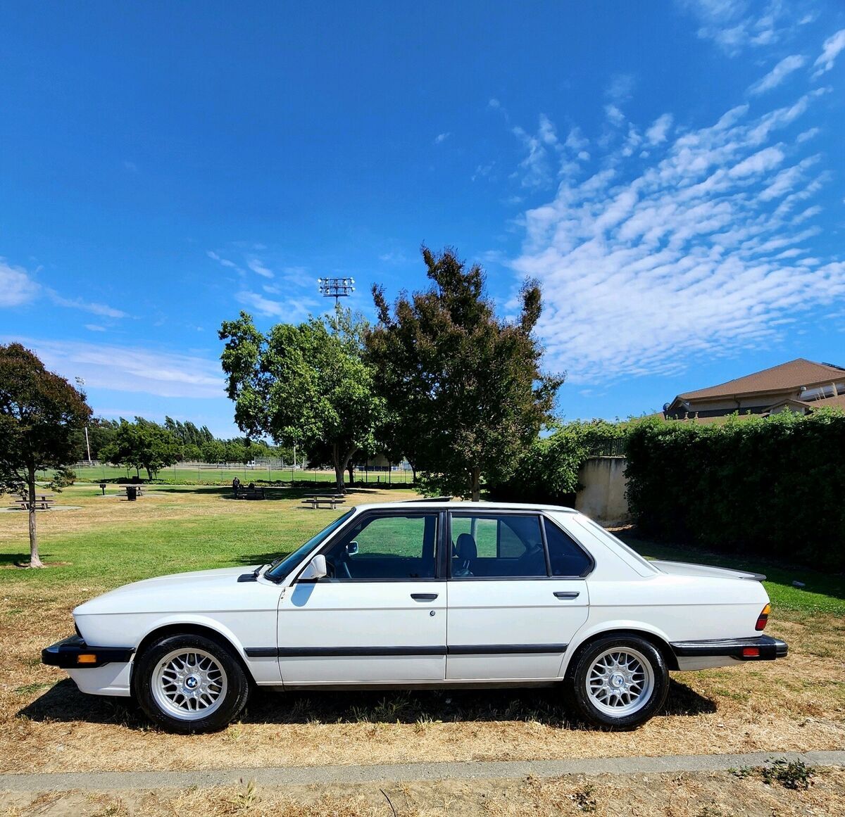 1988 bmw 535is sedan white rwd manual base